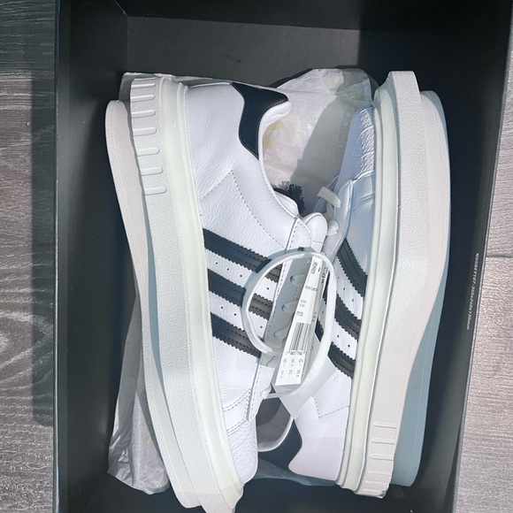 adidas White and Black Sneakers with Leather Material and Low-Top Design - Picture 3 of 4